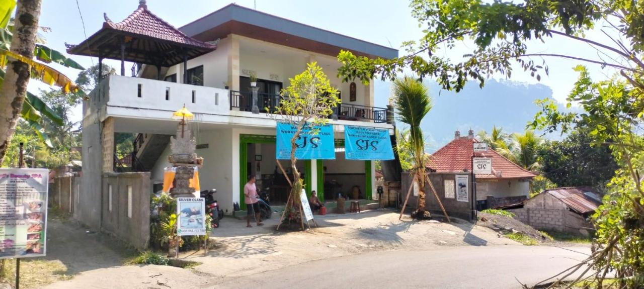 Giri Swari Homestay Сидемен Екстериор снимка